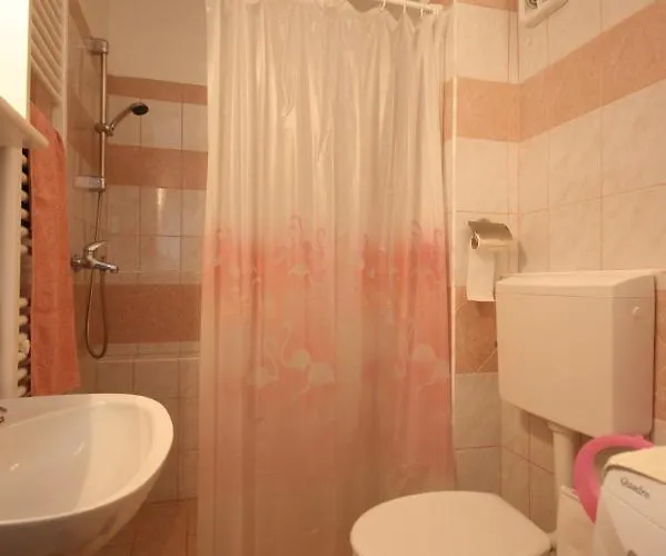 Family Friendly House With A Swimming Pool Breze, Novi Vinodolski - 6920 Case de vacanță Ledenice
